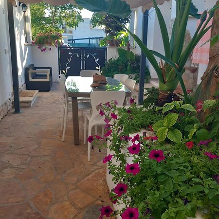 Villa Raggio Di Sole Parcheggio Privato Porto Cesareo Exterior foto