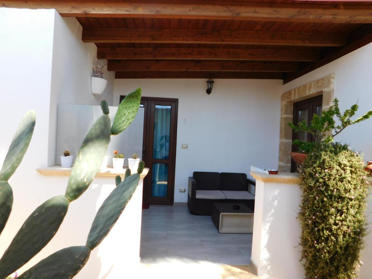 Villa Raggio Di Sole Parcheggio Privato Porto Cesareo Exterior foto