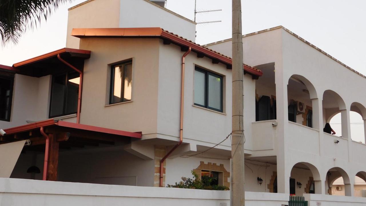 Villa Raggio Di Sole Parcheggio Privato Porto Cesareo Exterior foto