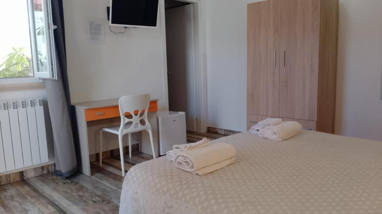 Villa Raggio Di Sole Parcheggio Privato Porto Cesareo Exterior foto