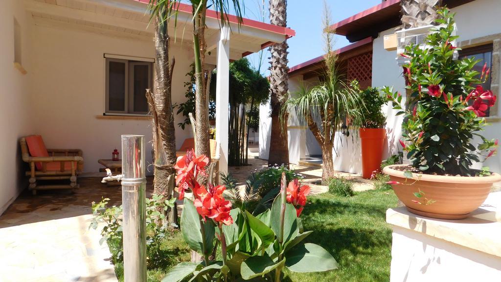 Villa Raggio Di Sole Parcheggio Privato Porto Cesareo Exterior foto