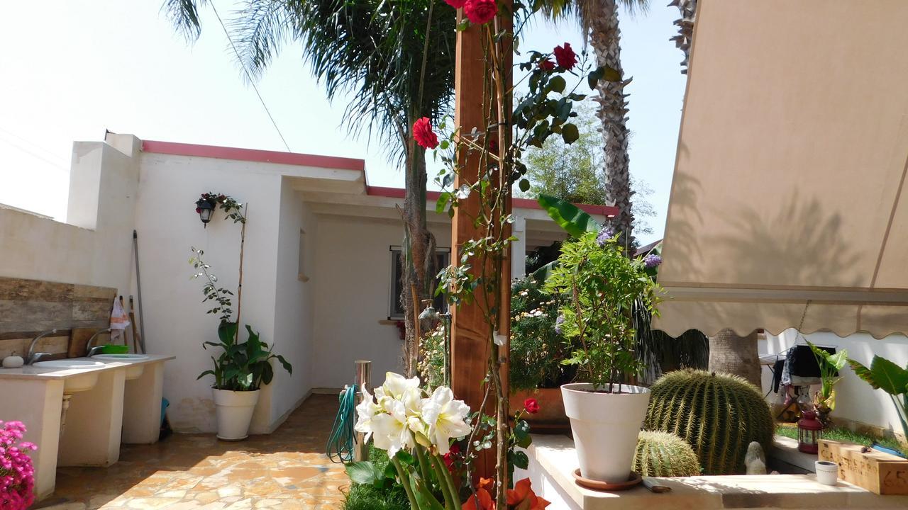Villa Raggio Di Sole Parcheggio Privato Porto Cesareo Exterior foto